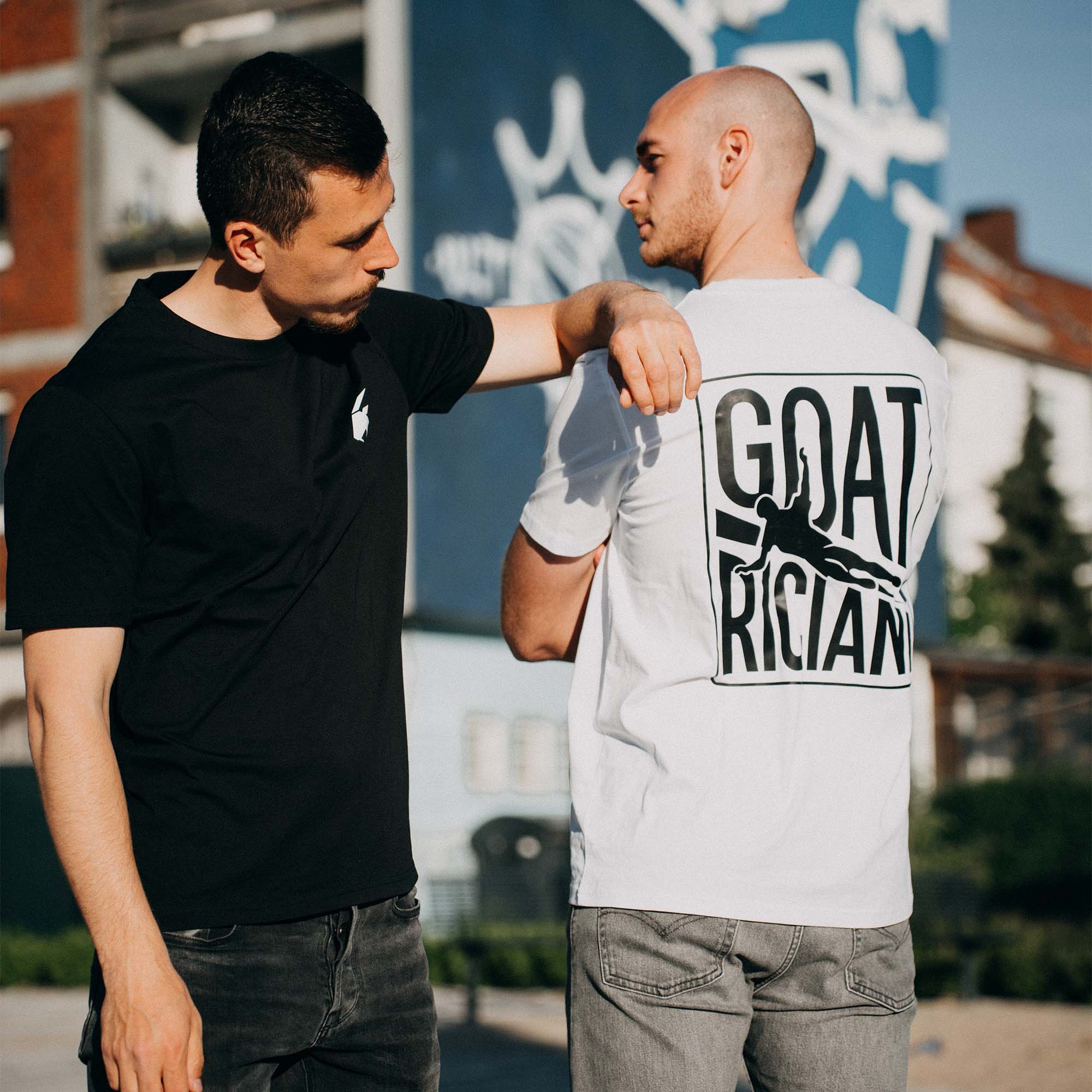 Shirt-Grätsche (Schwarz auf Weiß)